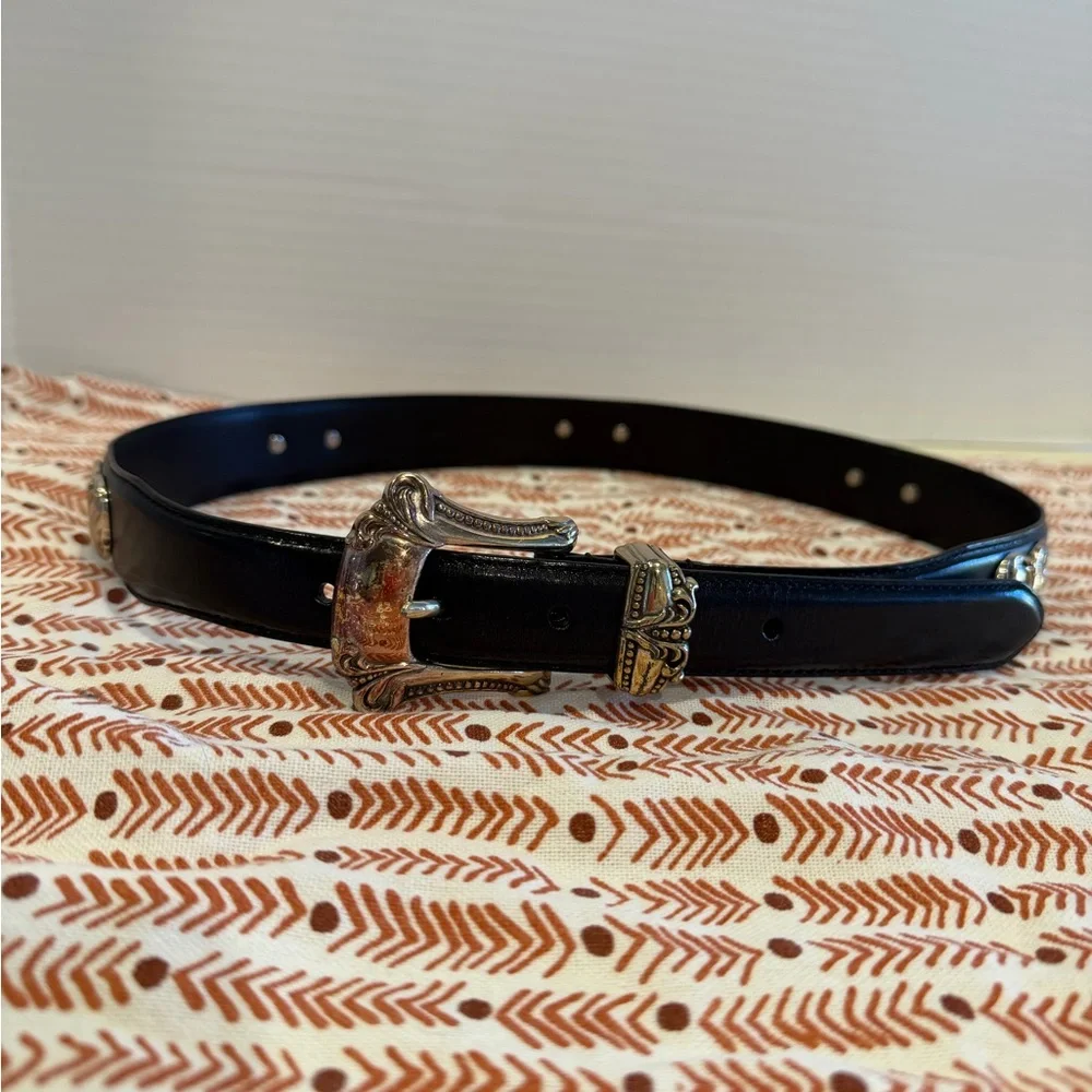 Fossil Women’s Leather black And Silver Belt M 38” Top Of Buckle To End Of Belt